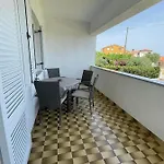 Apartament Varea *